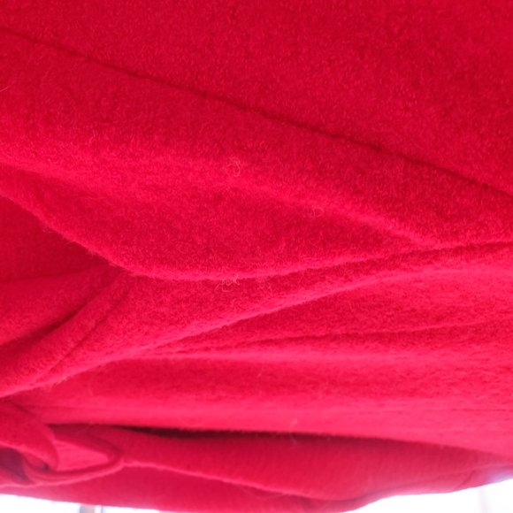 Mid length red coat - Picture 4 of 4